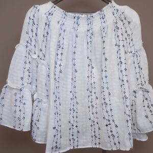 Umgee White Boho Tier Sleeved Blouse with Embroidered Navy Floral Design Size Sm